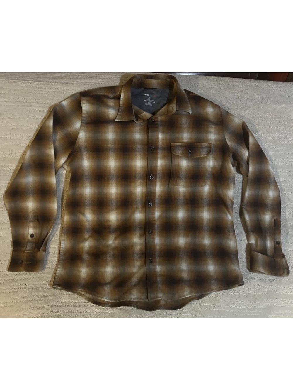 Swiss Tech Plaid Flannel Long Sleeve Button Down Shirt Men’s Size Large 42-44